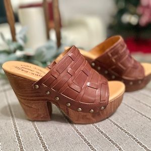 Cork Ease | Women’s Charissa Platform Sandal Wet Sand Brown Leather | Size 5/35